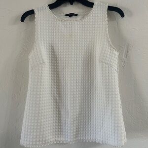 Banana Republic White Textured Sleeveless Top – XS, Waffle Knit with Pom‎ Trim